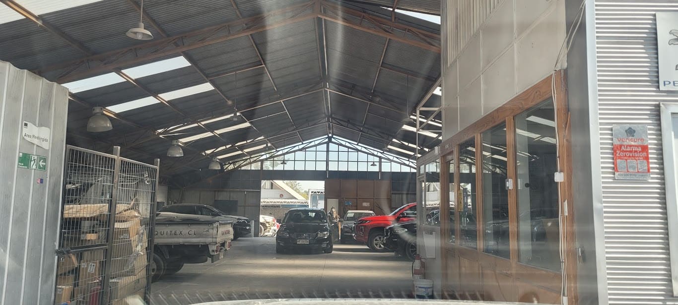 SE VENDE Galpón Comercial Macul