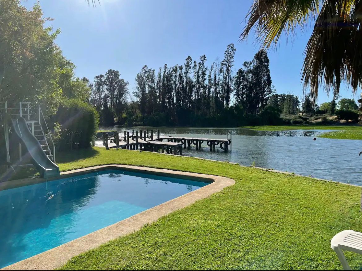 Se Vende Casa Amoblada a orilla de Lago Rapel, LLallauquén.