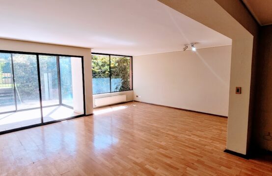 SE VENDE Dpto Primer piso con Jardín Privado 4 dorm