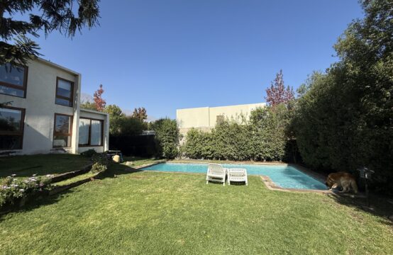 Se Vende casa La Reina