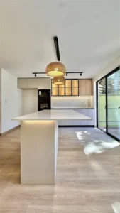 SE VENDE Casa Remodelada Colegio Manquehue -Vitacura