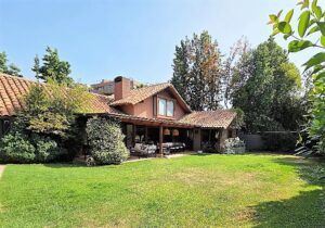Se Vende Casa Sector Colegio Los Alerces- Lo Barnechea