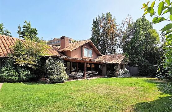 SE VENDE Casa Sector Colegio Los Alerces- Lo Barnechea