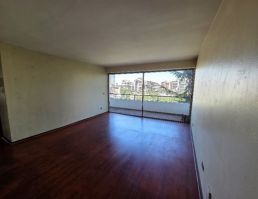 SE VENDE Dpto 2 dorm Av Colón