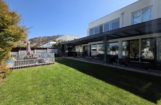 SE VENDE Casa Mediterránea amplios espacios, sector Tranquilo